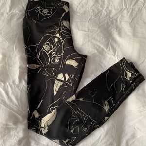 XS Nike leggings